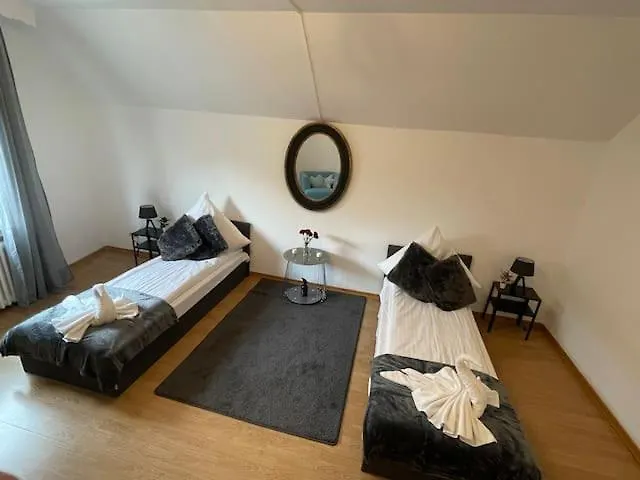 Riverside Attic Apartment Near The Chocolate Museum Colonia