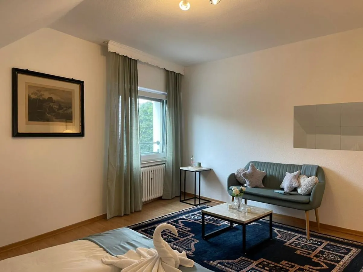 Riverside Attic Apartment Near The Chocolate Museum Colonia 0*,  Germania