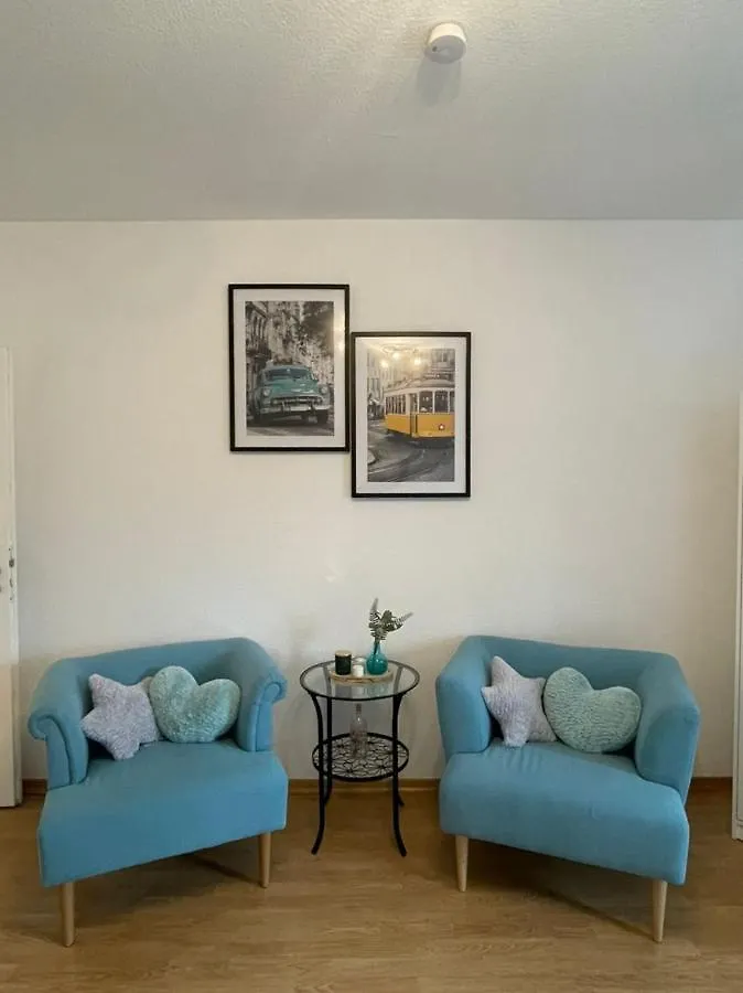 Riverside Attic Apartment Near The Chocolate Museum ケルン 0*,